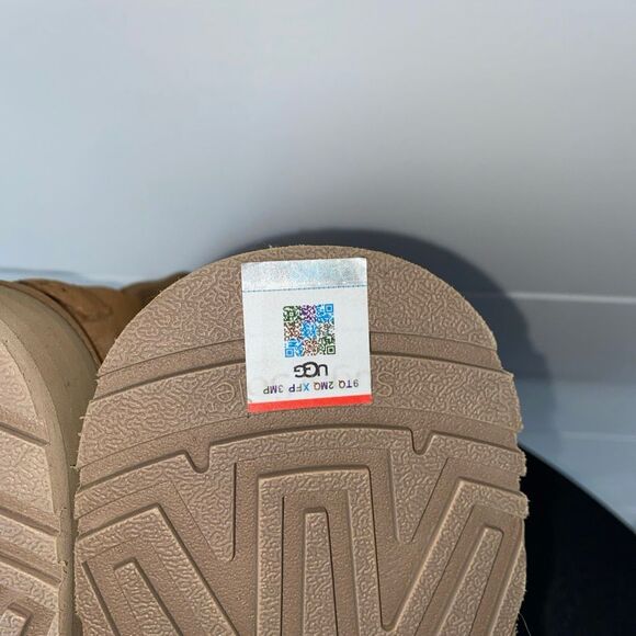 UGG New Without Box Authentic Classic Dipper Platform Chestnut Boots Sz 11 - Picture 13 of 16